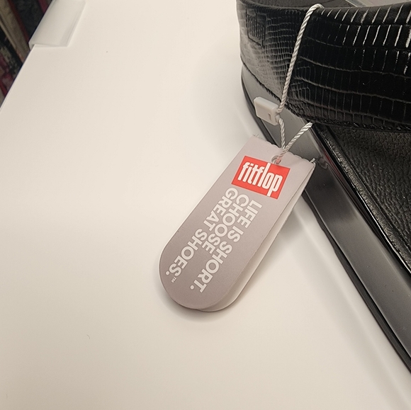 FitFlop Cha Cha Black Embossed & Patent Fringe - Size 8.5/9 - Picture 5 of 5